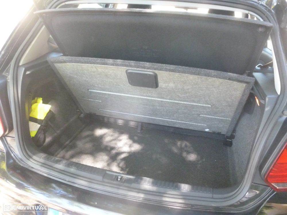 VW Polo 1.6 TDI Highline - 32