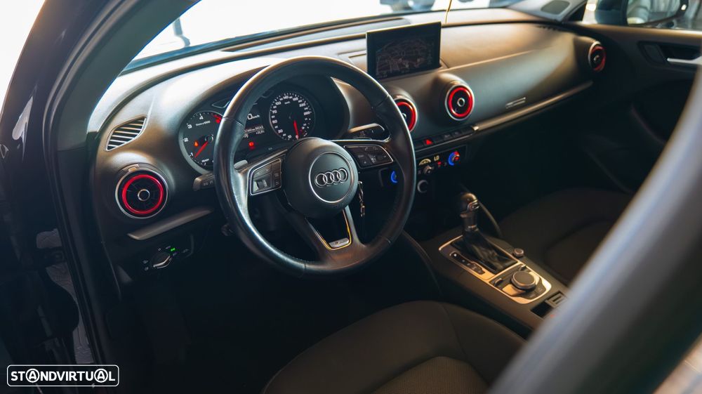 Audi A3 Limousine 1.6 TDI S tronic - 10