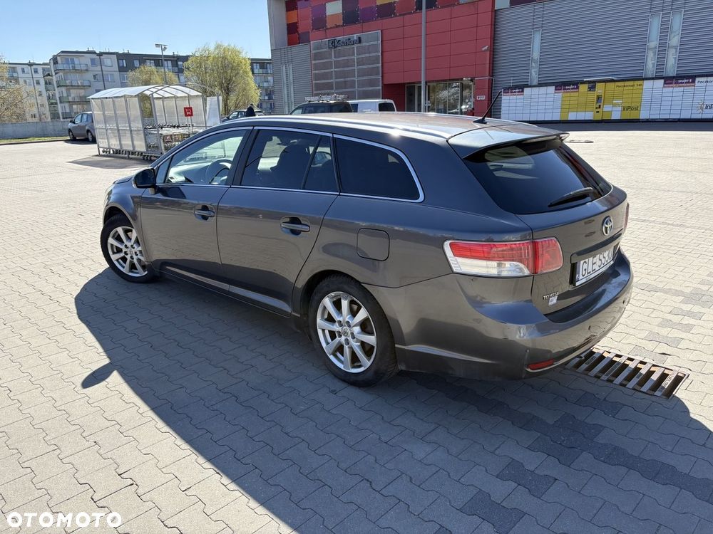 Toyota Avensis 2.2 D-4D Prestige - 8