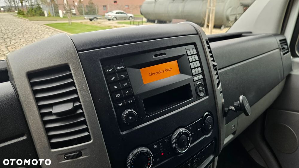Mercedes-Benz Sprinter - 18