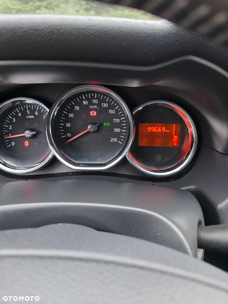 Dacia Duster 1.6 Laureate - 9