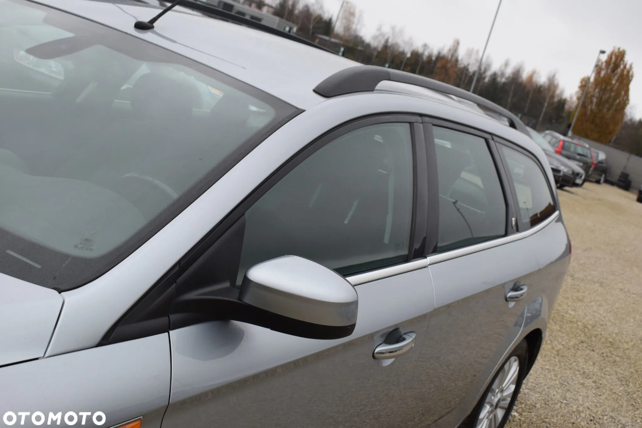 Ford Mondeo 2.0 Ghia - 10