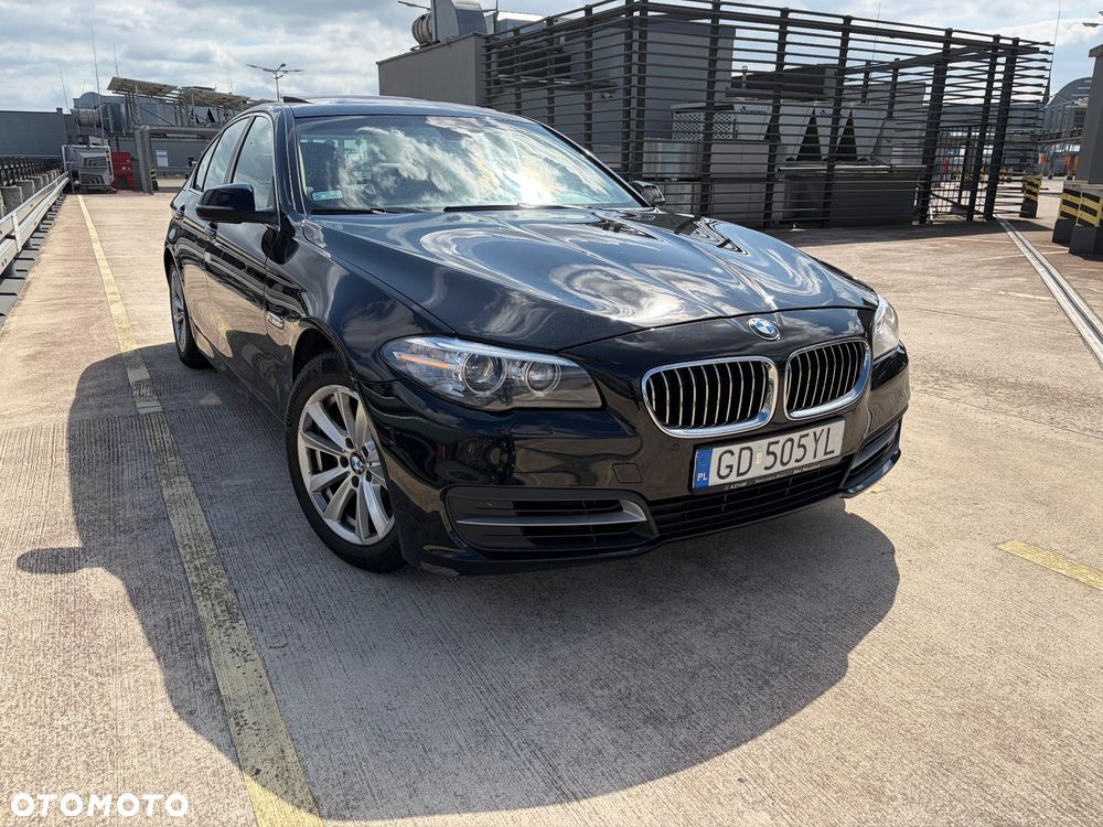 BMW Seria 5 528i Luxury Line - 3