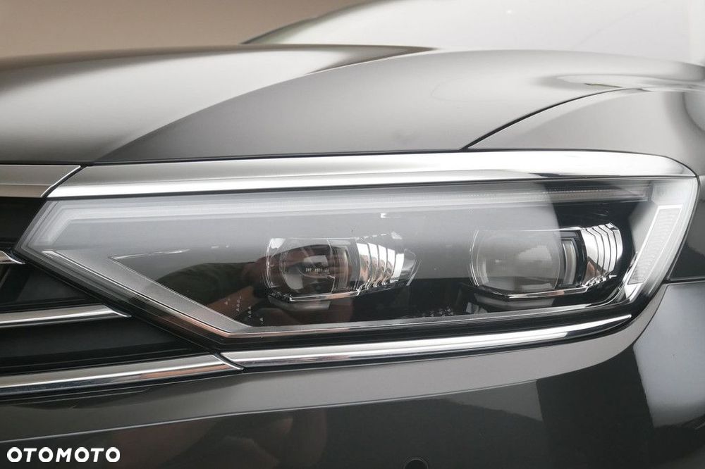 Volkswagen Passat Variant - 13