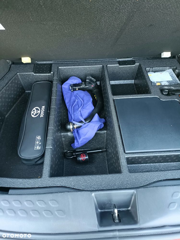 Toyota C-HR - 33