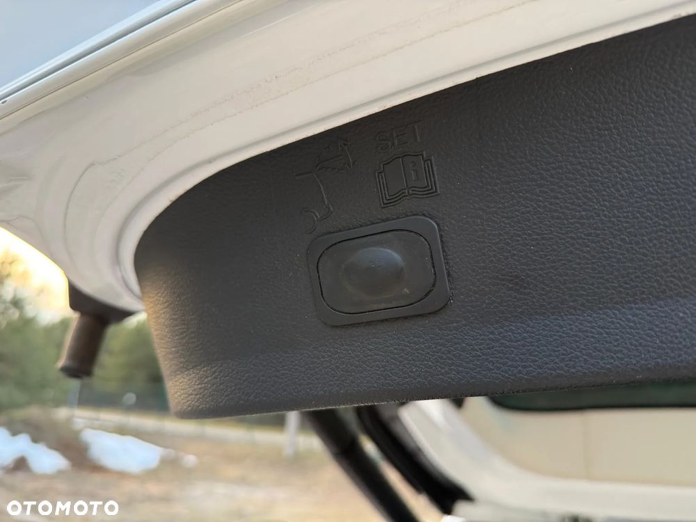 Ford Kuga 2.0 TDCi 4x4 Titanium - 16