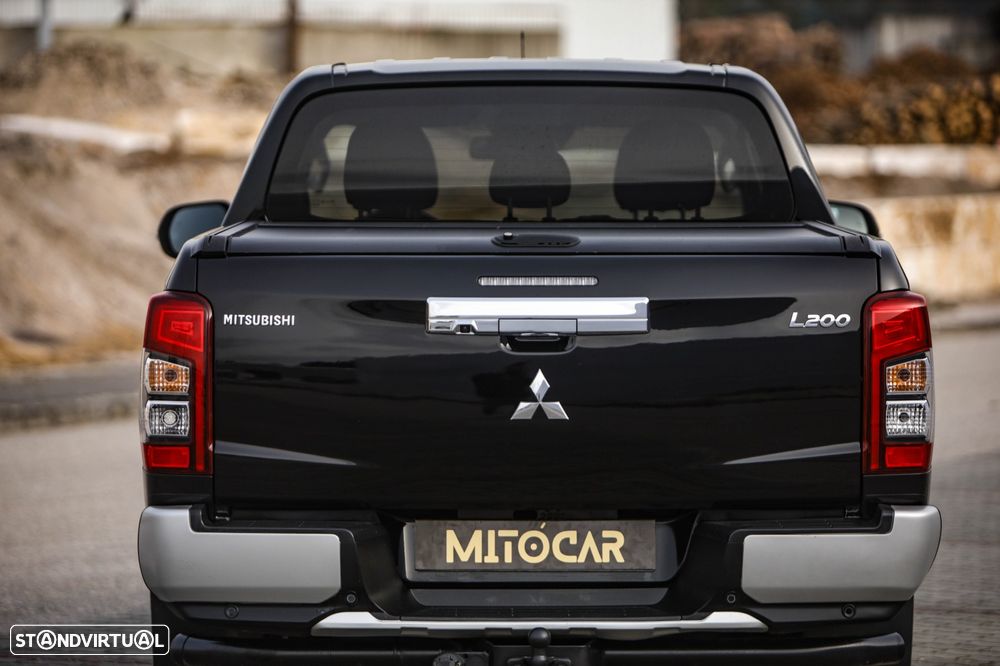 Mitsubishi L200 Pick Up 4x4 S&S Auto Cabine Dupla Select - 16