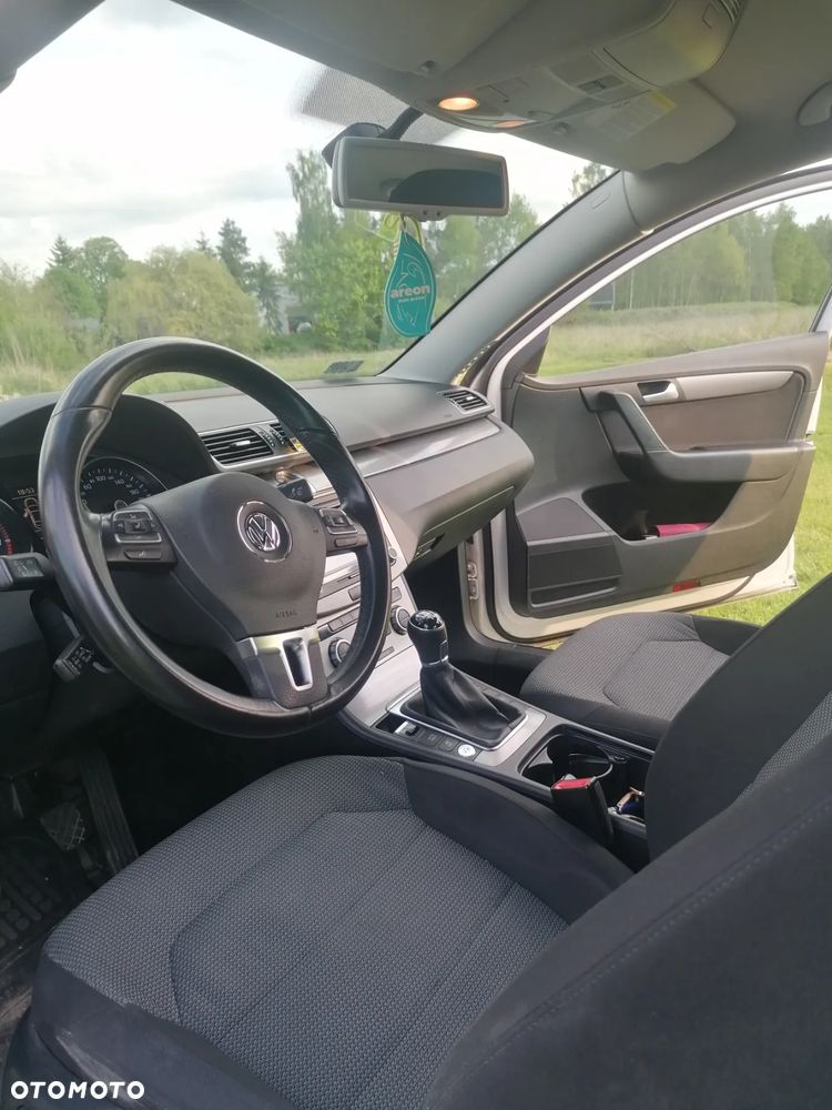 Volkswagen Passat 1.4 TSI BMT Comfortline - 13