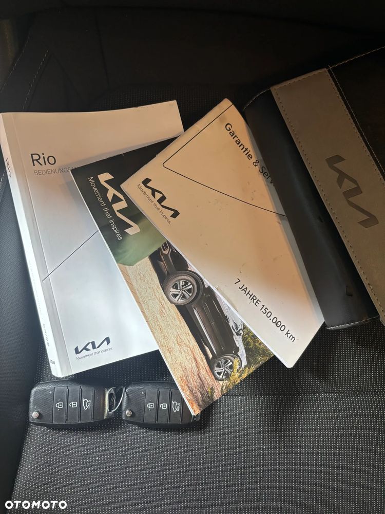 Kia Rio - 21
