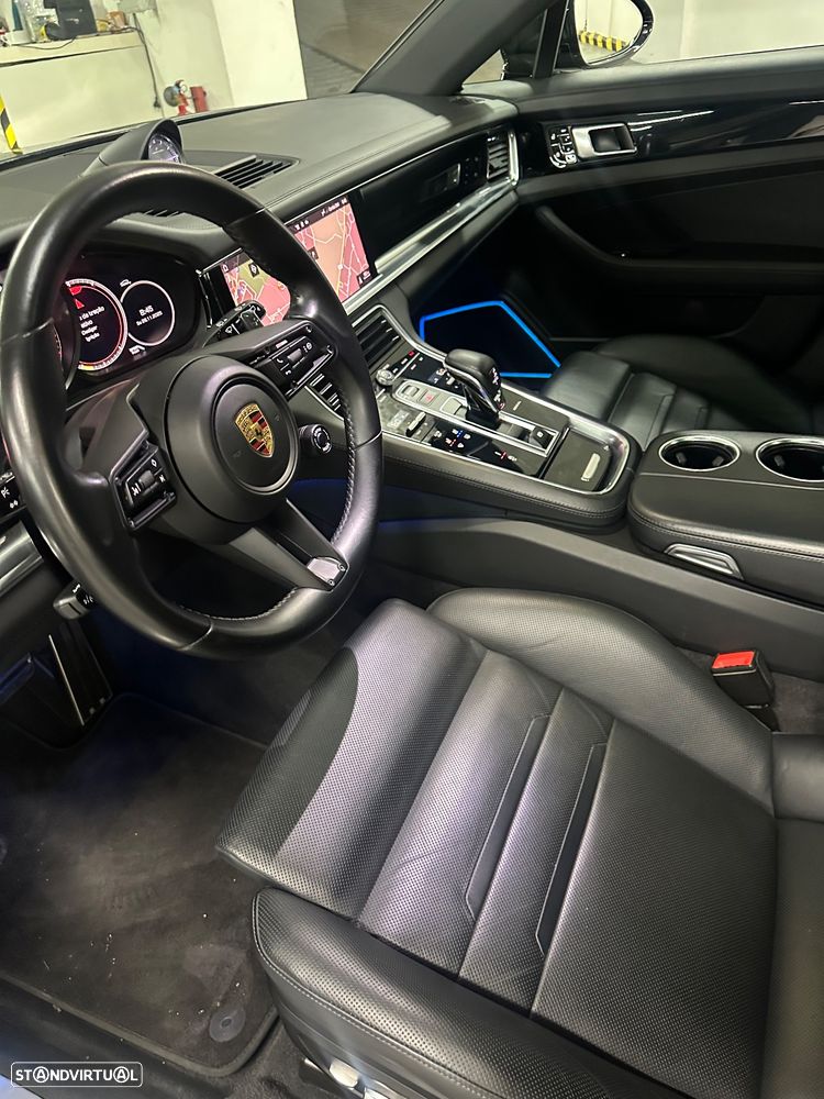 Porsche Panamera Sport Turismo 4 E-Hybrid Edition 10 Anos - 20