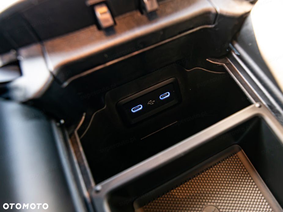 Mercedes-Benz GLC - 13