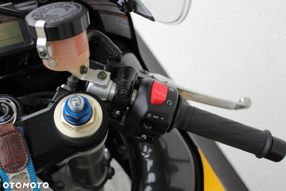 Suzuki GSX-R - 19