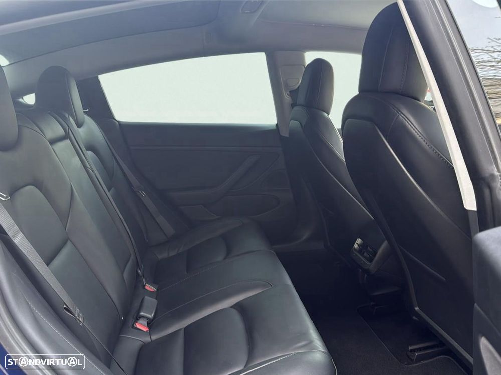 Tesla Model 3 - 13