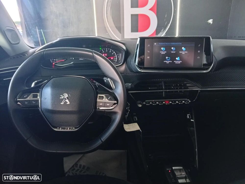 Peugeot 2008 - 10