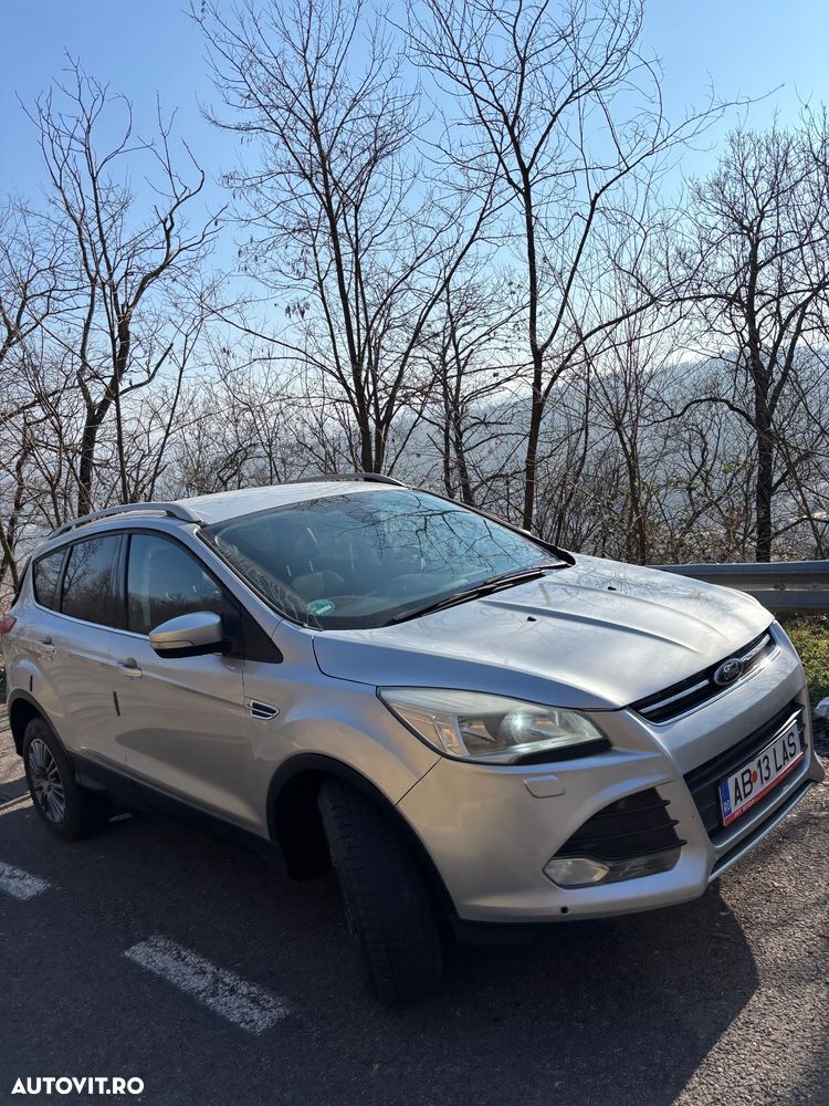 Ford Kuga 2.0 TDCi Powershift 4WD Titanium - 4
