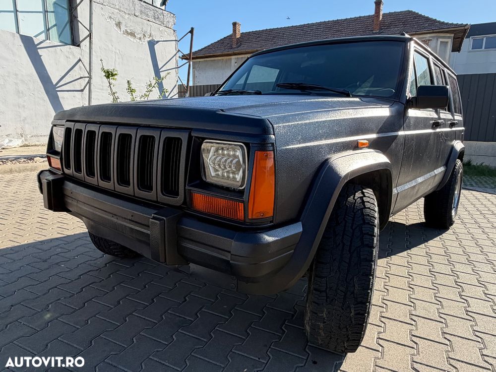 Jeep Grand Cherokee - 21