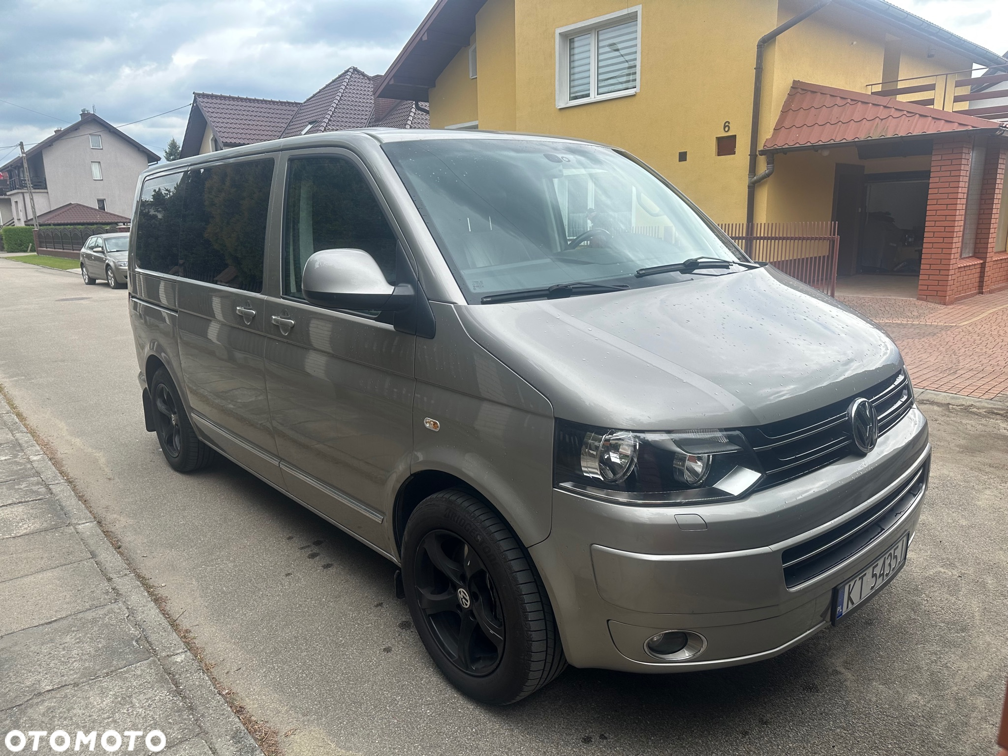 Volkswagen Multivan - 9
