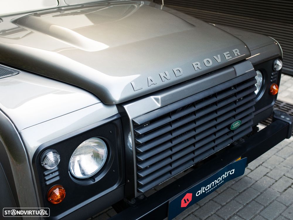 Land Rover Defender 110 SW 2.4 CRD S - 9