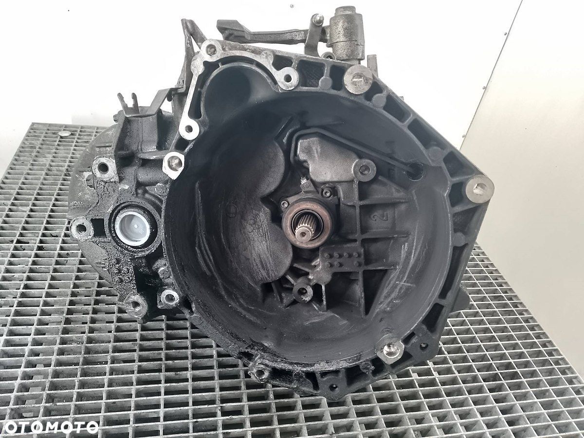 SKRZYNIA BIEGÓW MANUALNA OPEL ASTRA H 1.9 CDTI M32 - 1