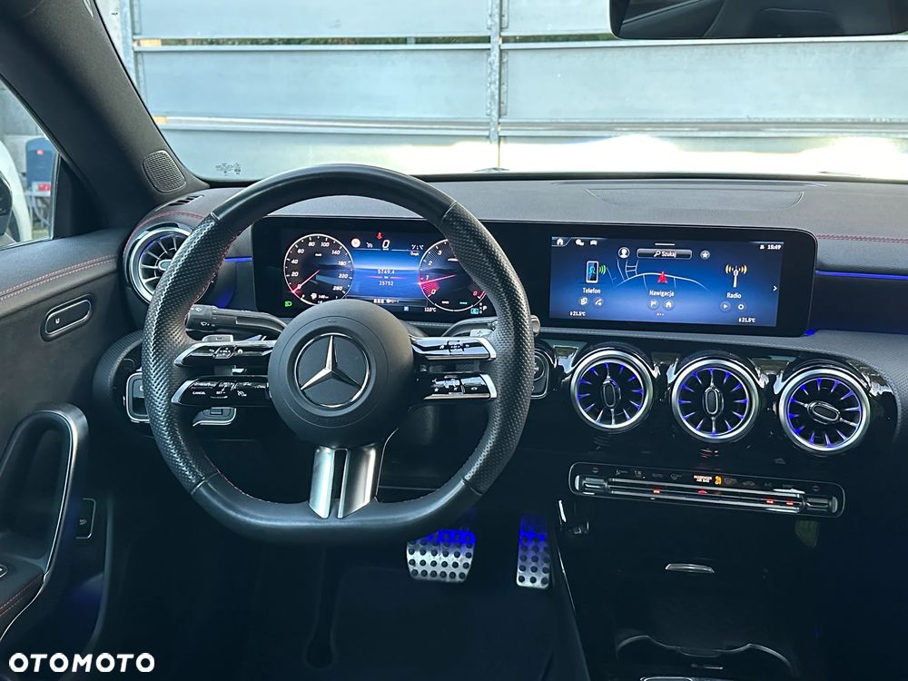 Mercedes-Benz CLA 200 AMG Line 7G-DCT - 19