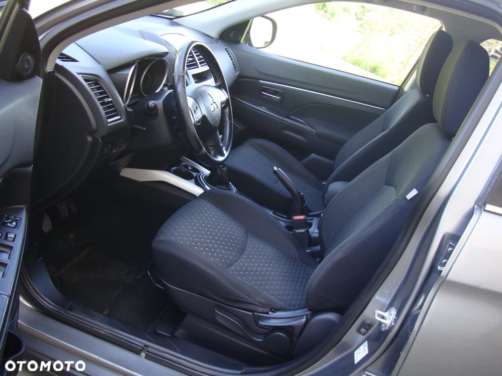 Mitsubishi ASX 1.8 DID Instyle 4WD AS&G - 10