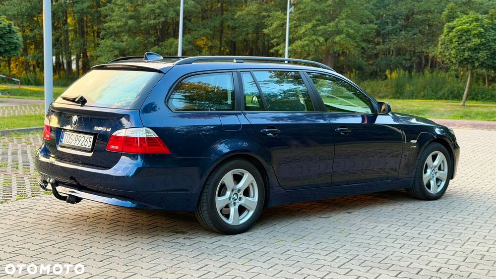 BMW Seria 5 525d - 15