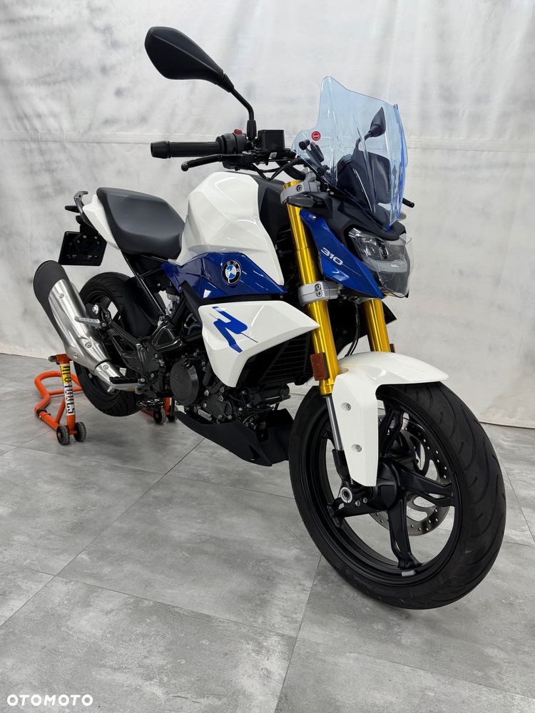 BMW G - 8