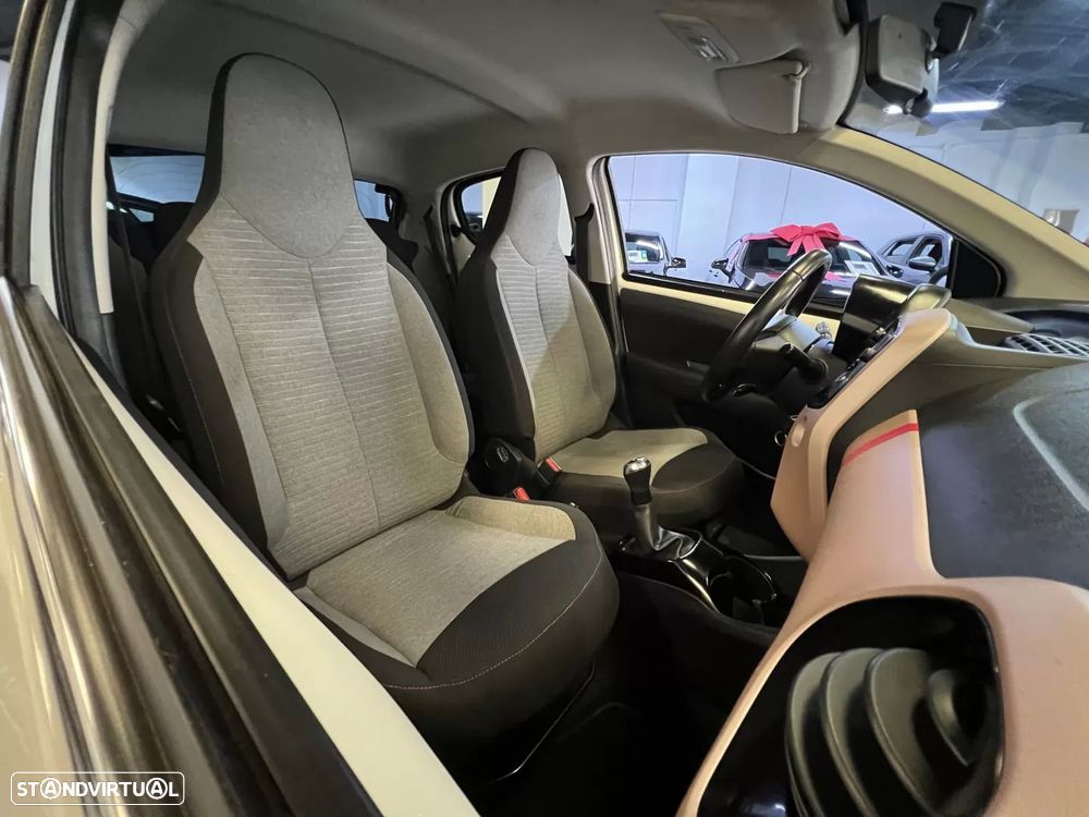 Citroën C1 1.0 VTi Elle — fotografia 8