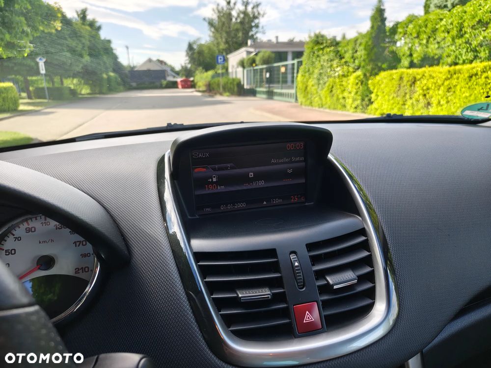 Peugeot 207 CC 120 VTi Roland Garros - 20