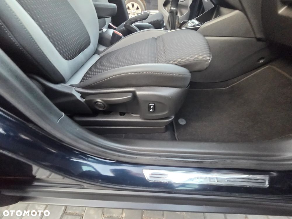 Opel Crossland X - 33