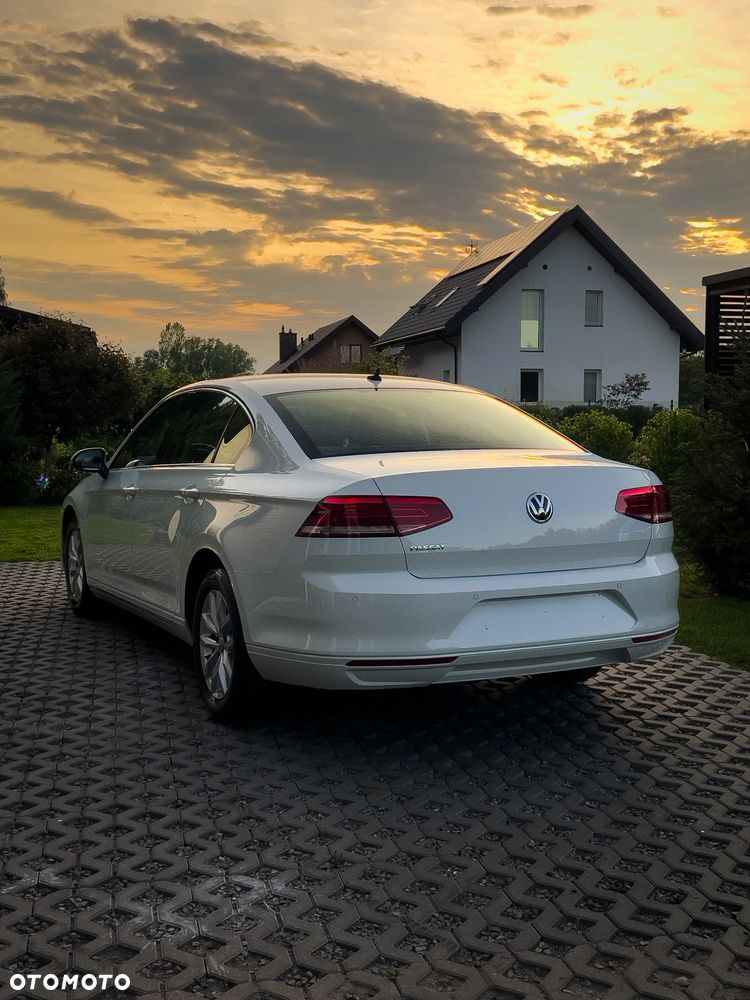 Volkswagen Passat - 3