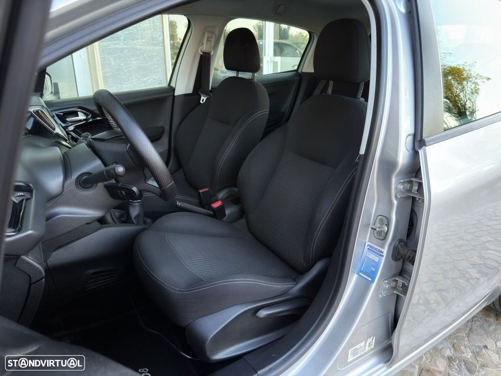 Peugeot 208 1.2 PureTech Style - 6