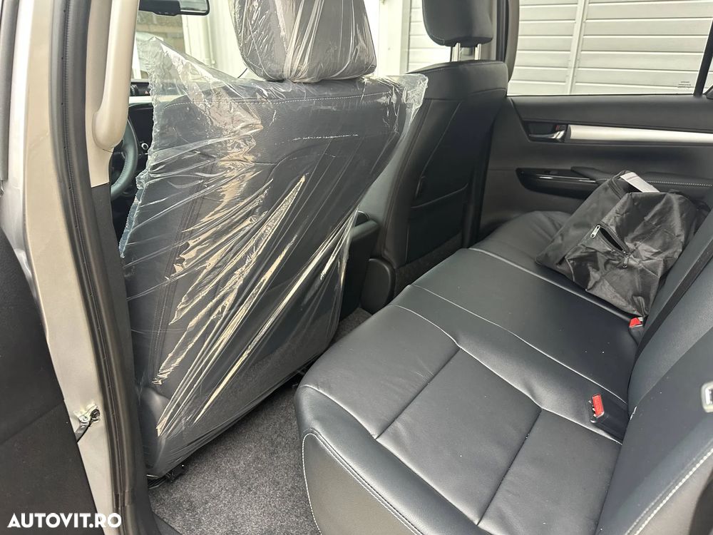 Toyota Hilux 4x4 Double Cab MHEV Autm. Executive - 13