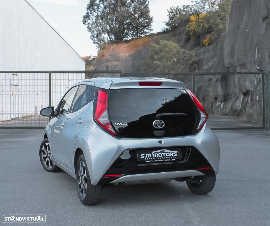 Toyota Aygo 1.0 X-Play Plus - 4