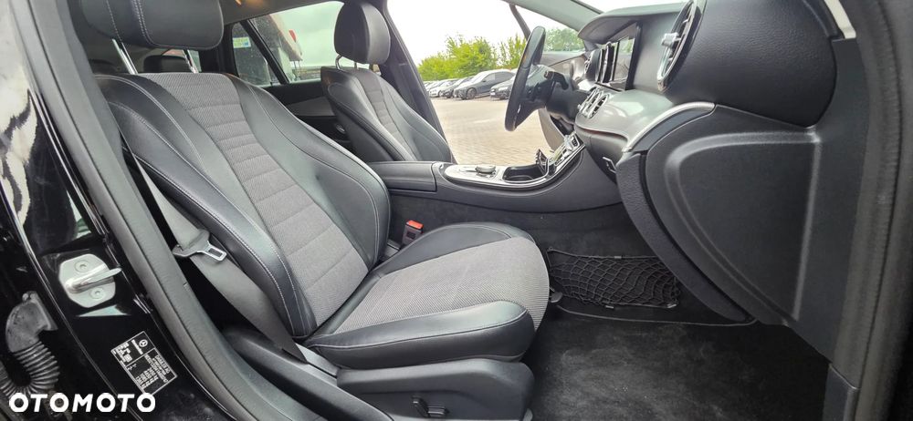 Mercedes-Benz Klasa E 220 d 9G-TRONIC - 39