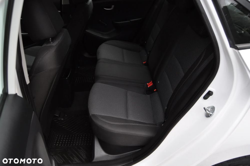 Hyundai i30 1.4 Classic + - 9