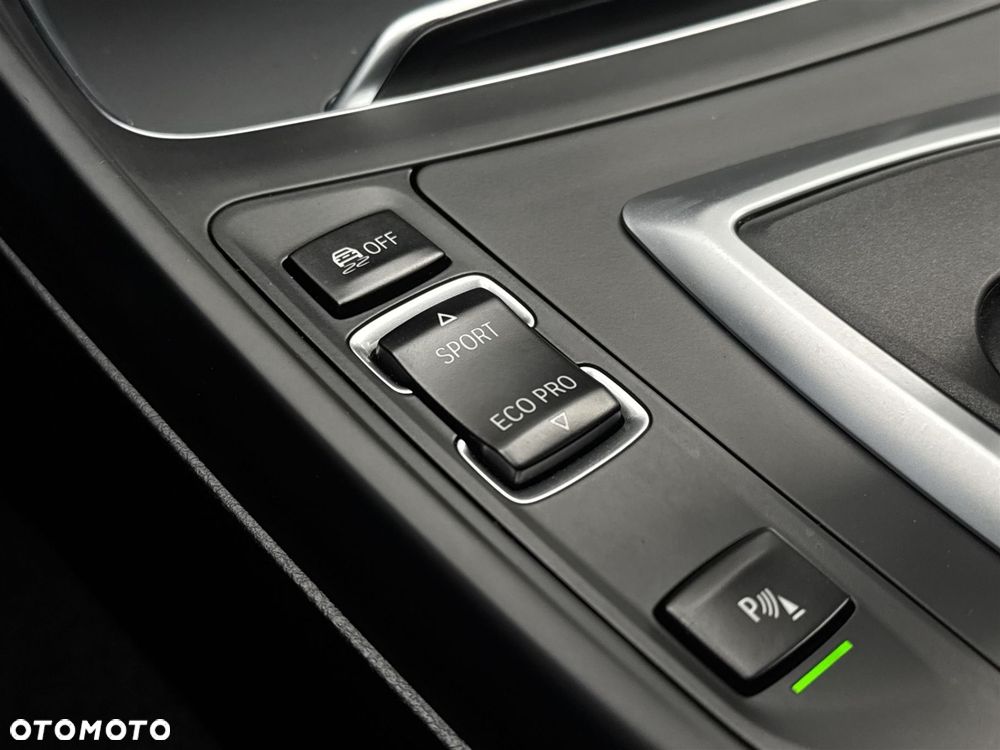 BMW Seria 1 118i - 14