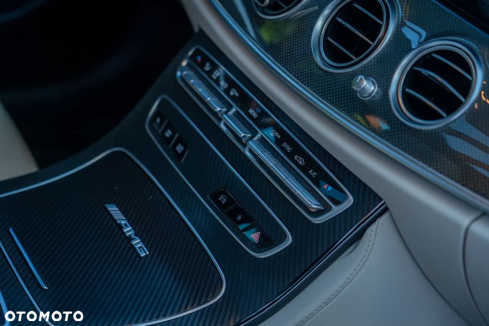 Mercedes-Benz Klasa E AMG 63 S 4-Matic+ - 25