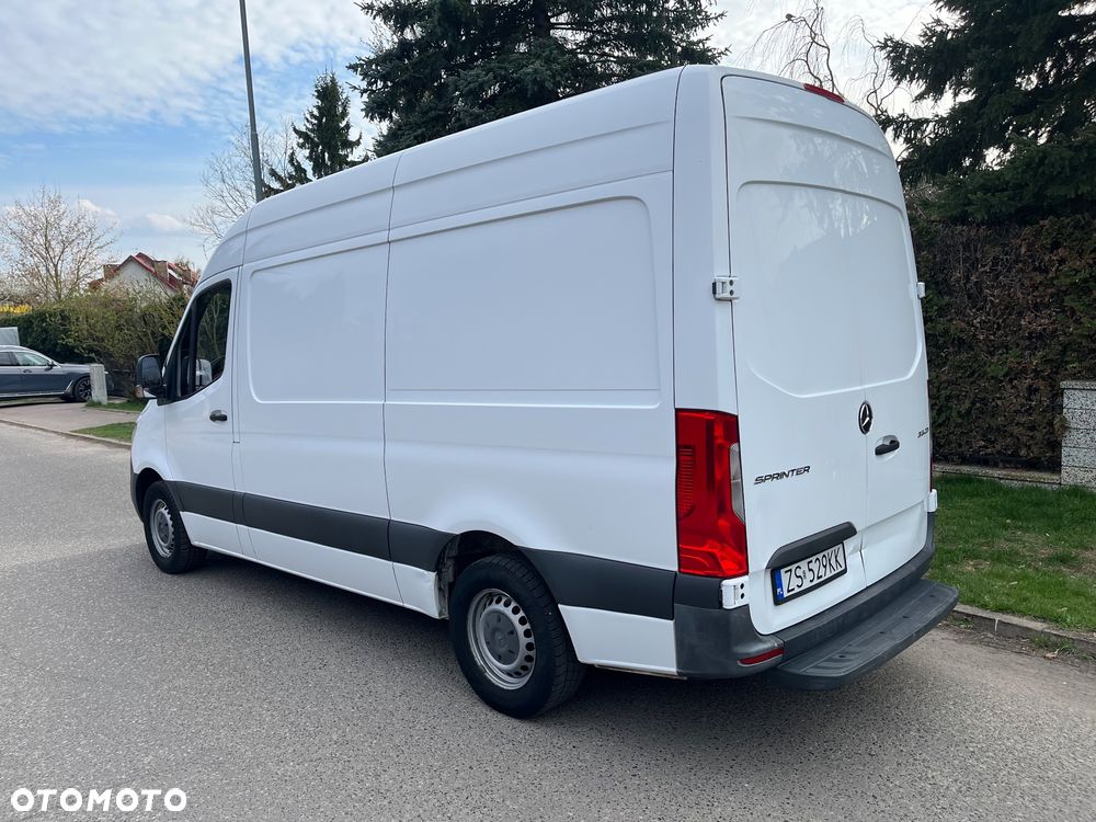 Mercedes-Benz SPRINTER - 8