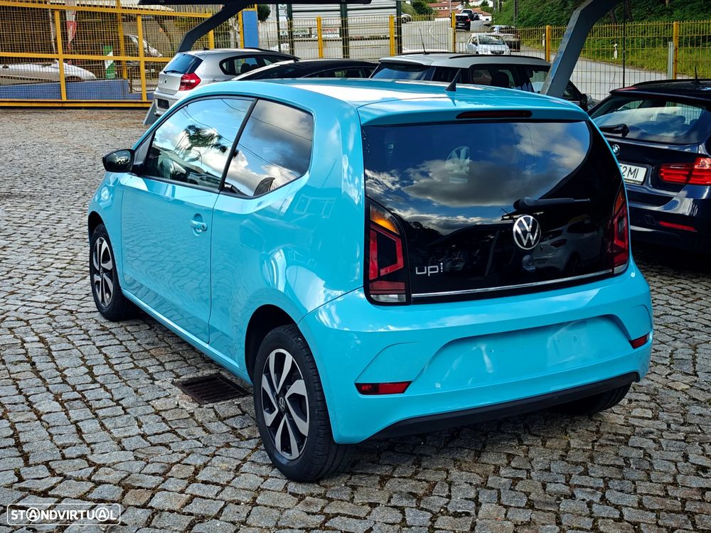 VW Up! Active - 4