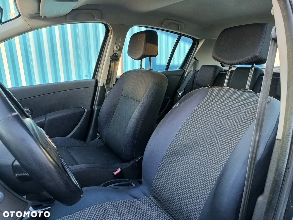 Renault Clio 1.6 16V Exception - 12