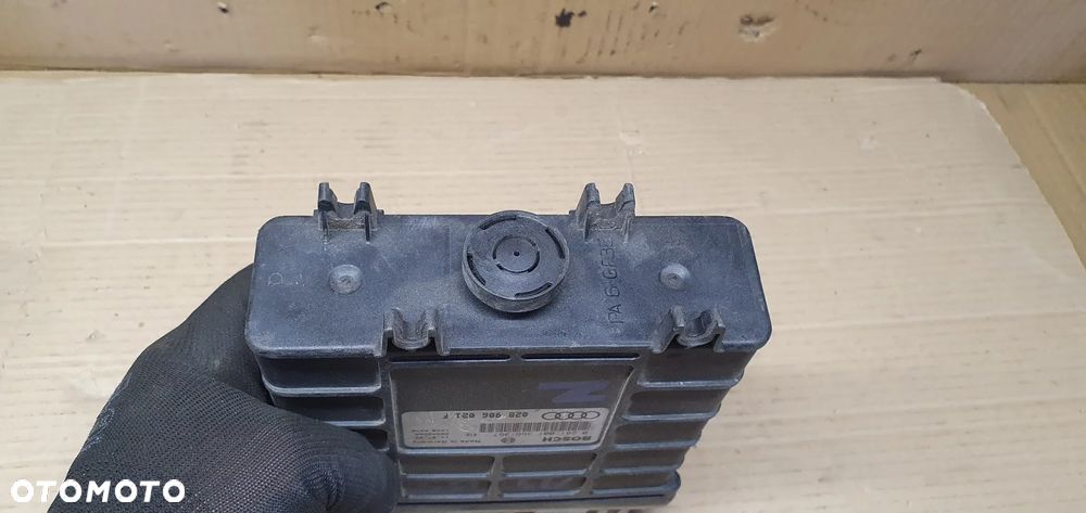 Komputer sterownik silnika Audi A4 B5 1.9 TDI 028906021F - 4