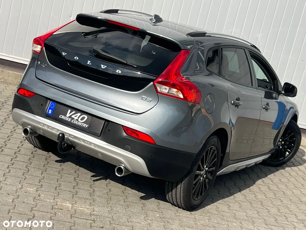 Volvo V40 Cross Country D3 Momentum - 11