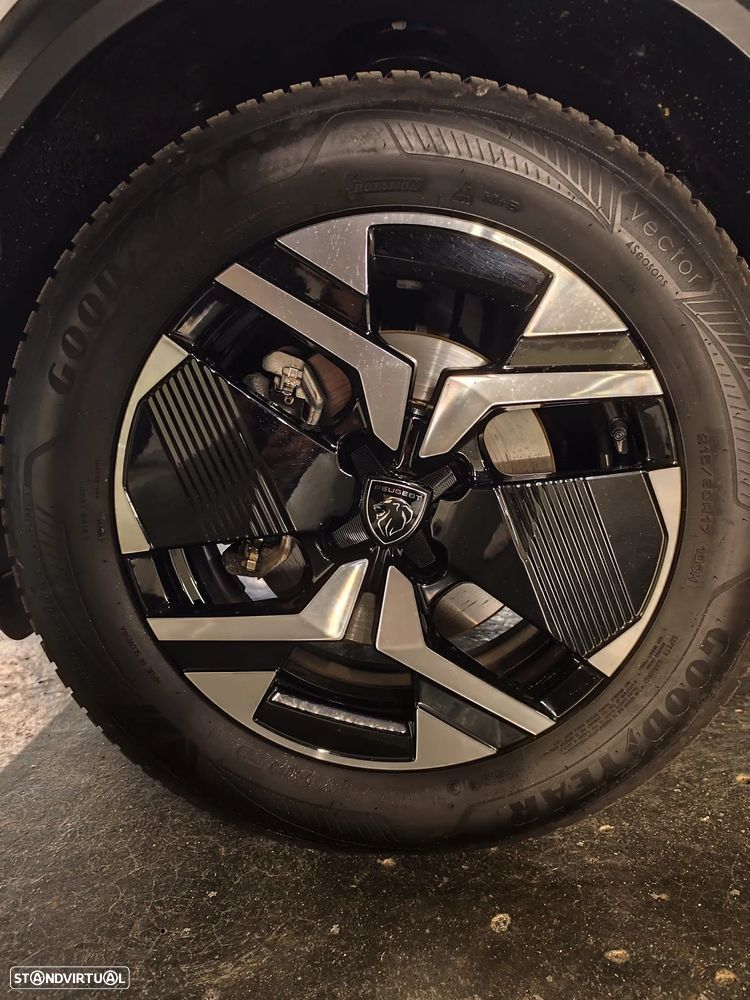 Peugeot e-2008 50 kWh GT - 18