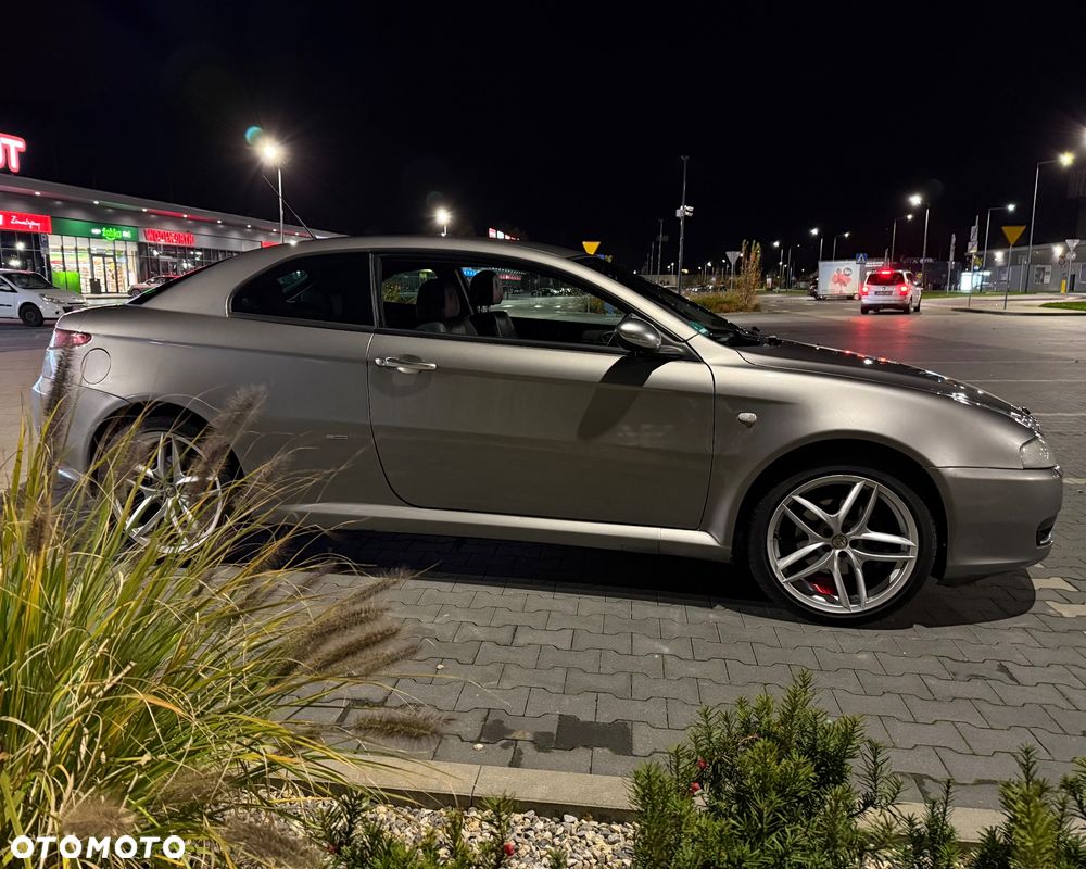 Alfa Romeo GT 1.9JTD 16V Black Line - 12