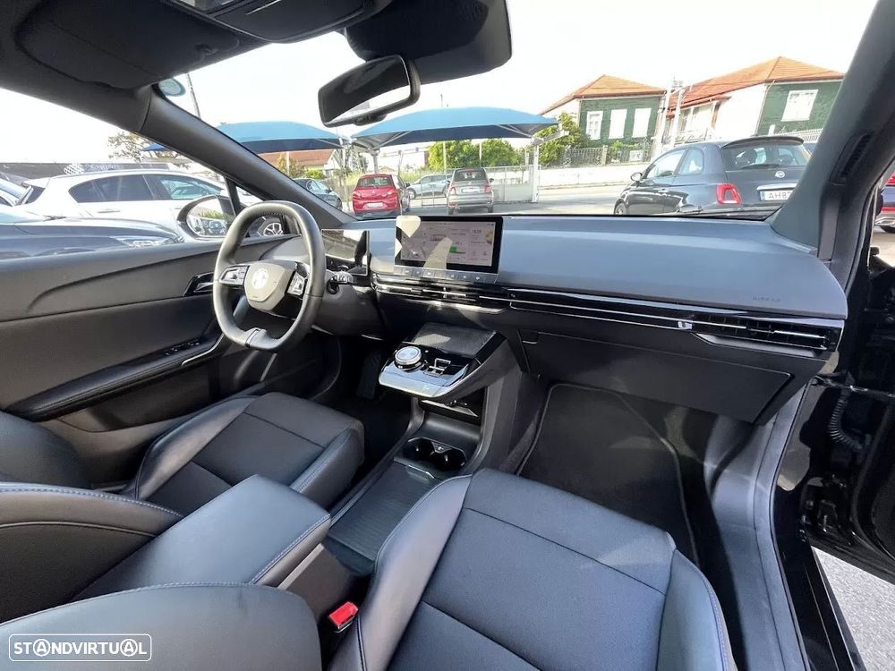 MG MG4 64 kWh Luxury - 32