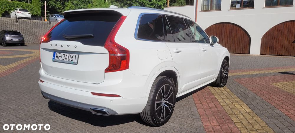 Volvo XC 90 B5 D AWD Momentum - 8