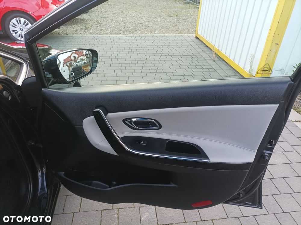 Kia Ceed 1.6 CRDi 128 ISG Platinum Edition - 28
