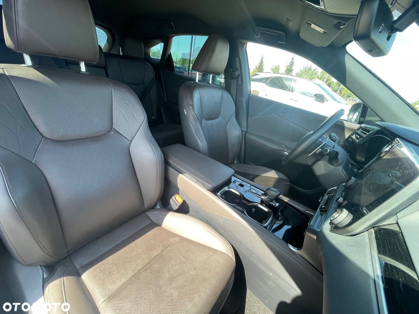 Lexus RX - 11
