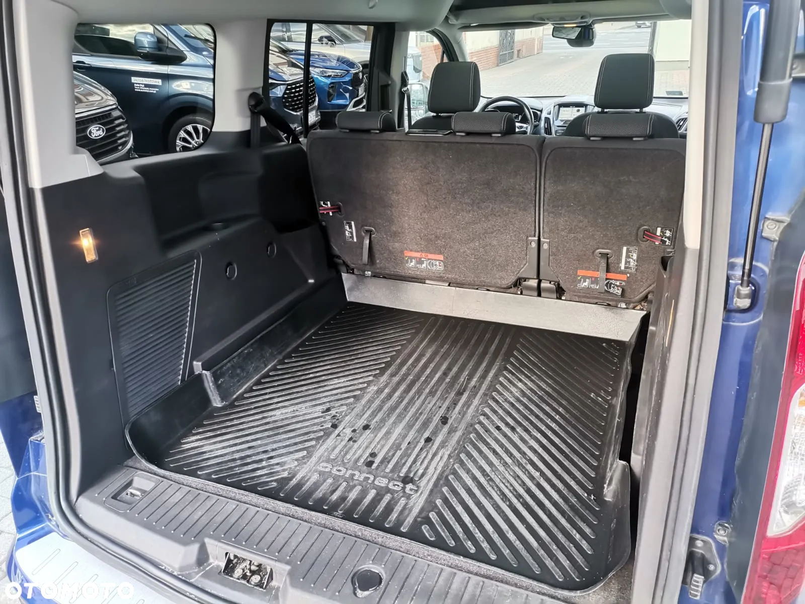 Ford Tourneo Connect 1.5 TDCi Titanium - 11